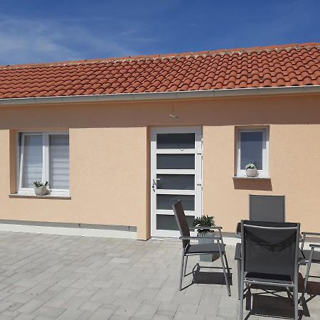 Nozret Apartment Paljuv Exterior photo