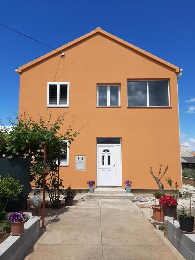 Nozret Apartment Paljuv Exterior photo